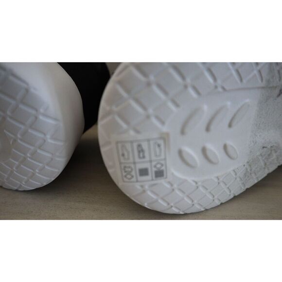 Skechers 255020WR Men's Sz 9 Black Dynamight 2.0 Lite-Weight Running Shoes - Picture 3 of 9